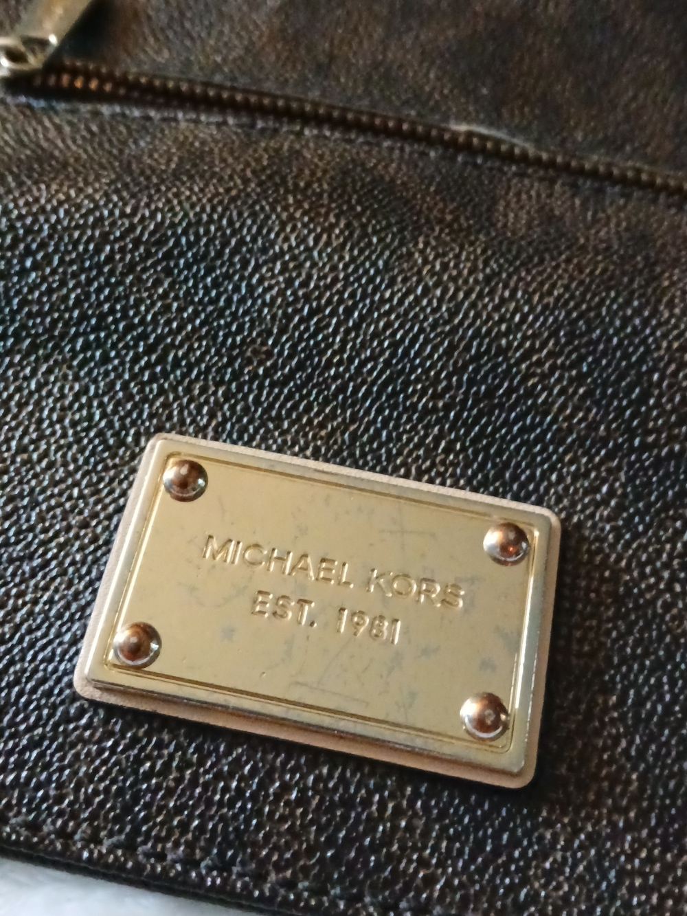 Michael Kors Brown Leather Continental Signature Wallet + Gold Plaque - Picture 7 of 8